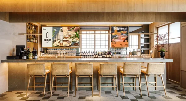 SF04 Decoration of the bar counter in a chain catering store