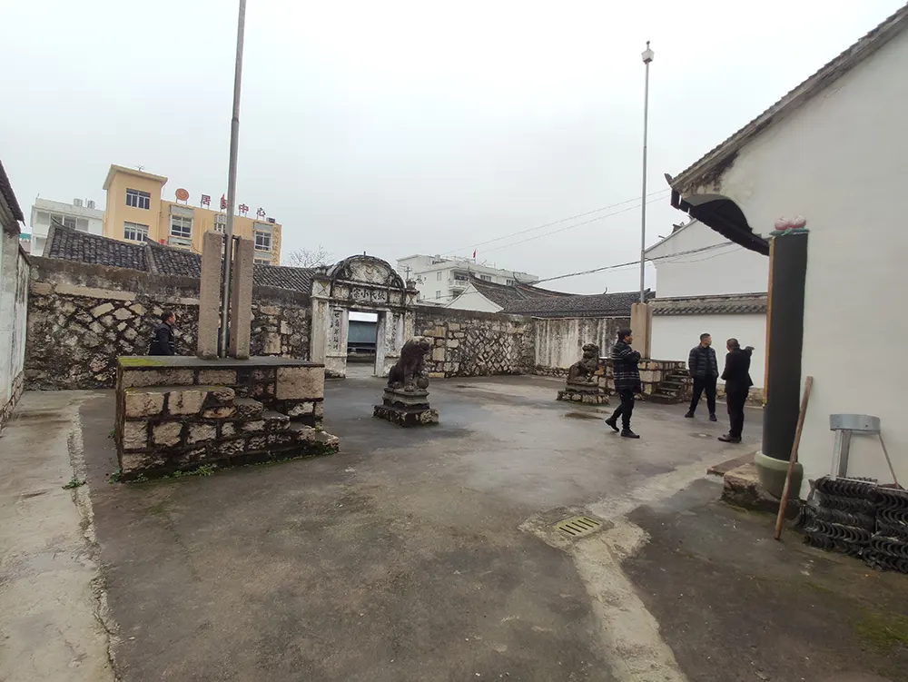 Main structure of the first floor